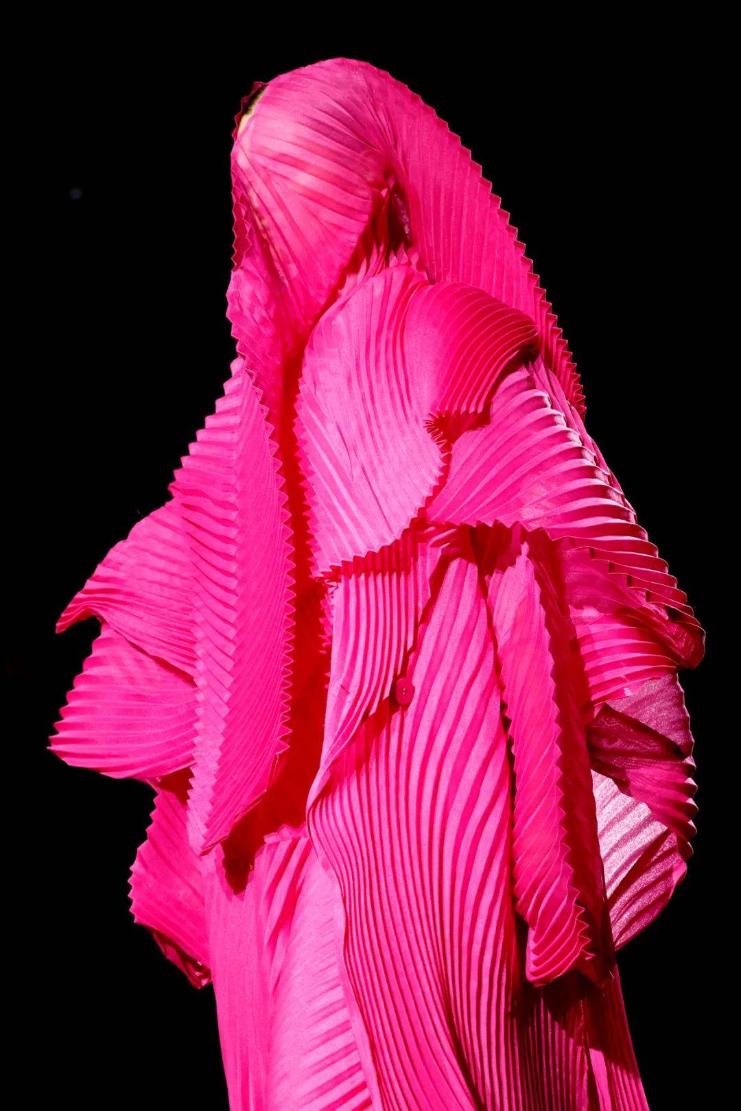 http://public.shejidedao.com/4ca083a3146442f5ad8da900b8d1f857.jpg