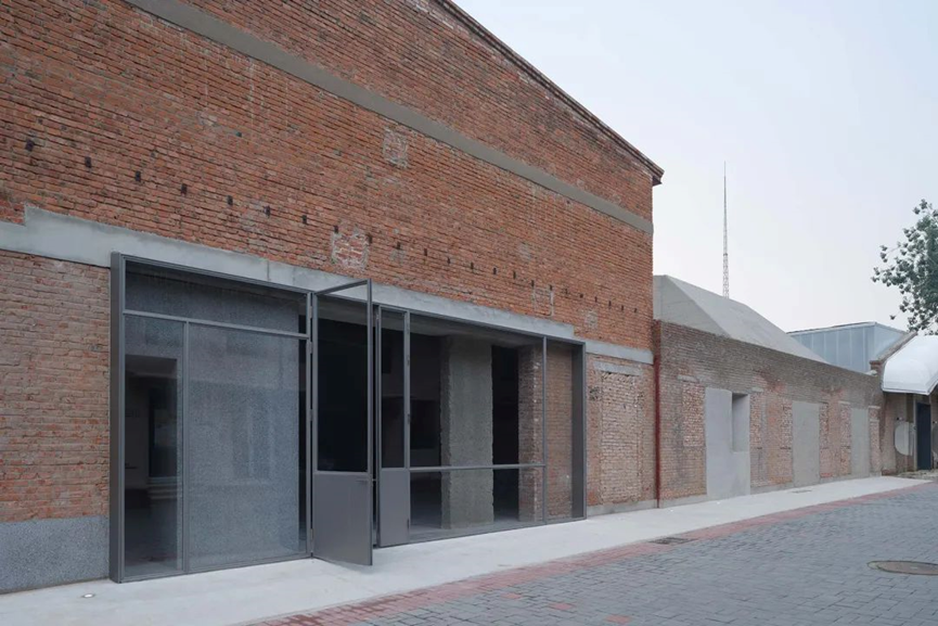 http://public.shejidedao.com/9070bbe736614821ad140363efab1698.png