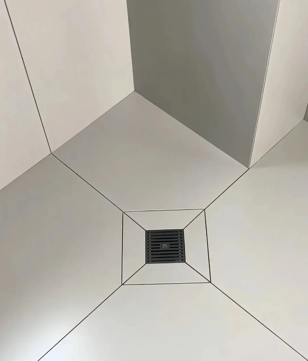 湿区瓷砖为什么要墙压地？