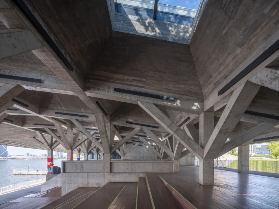 上海临港滴水湖一号码头竟用地景化设计变出滨水活力场 - 图片 30