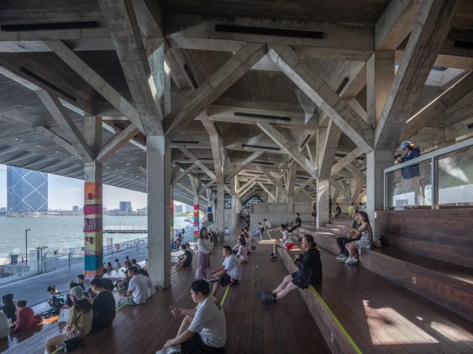 上海临港滴水湖一号码头竟用地景化设计变出滨水活力场 - 图片 34