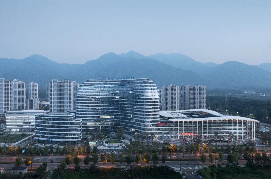 浙大设计院打造杭州一院桐庐“富春山居”绿色三甲医院 - 图片 7