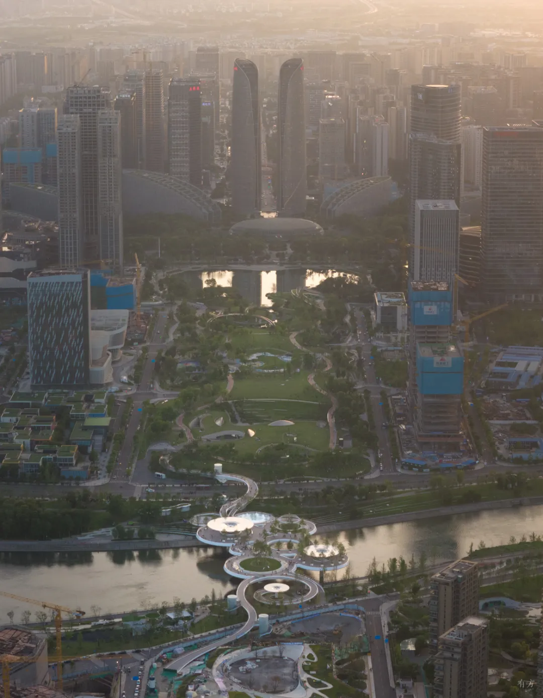 昱道景观破解三难打造成都交子人行桥全时共享桥面公园 - 图片 6