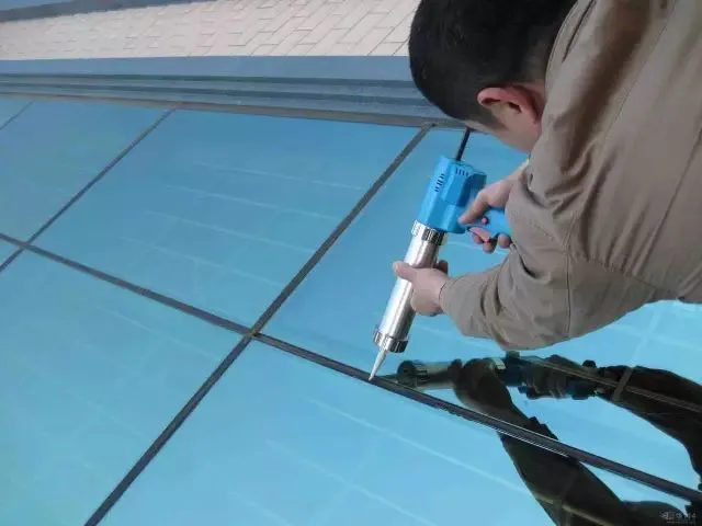 有框vs无框落地玻璃隔墙施工工艺细节拆解 - 图片 6