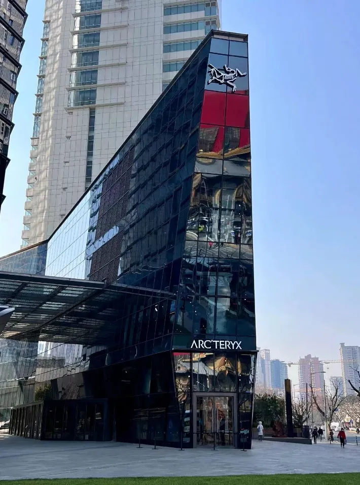 始祖鸟因烟花秀争议，上海首博设计火了室内圈 - 图片 8