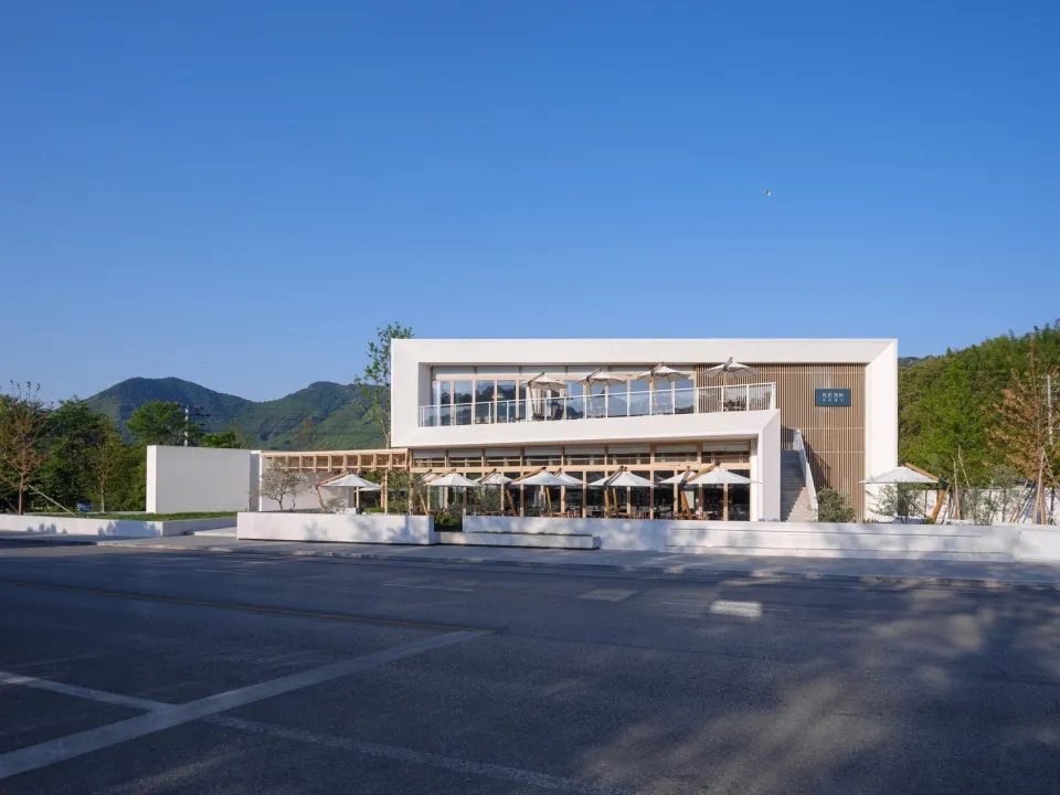 湖州SEEK早到餐厅用“折叠”设计整合功能与景观 - 图片 6