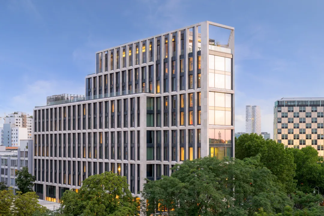 C.F. Møller设计柏林B-One：气候友好办公建筑标杆 - 图片 5