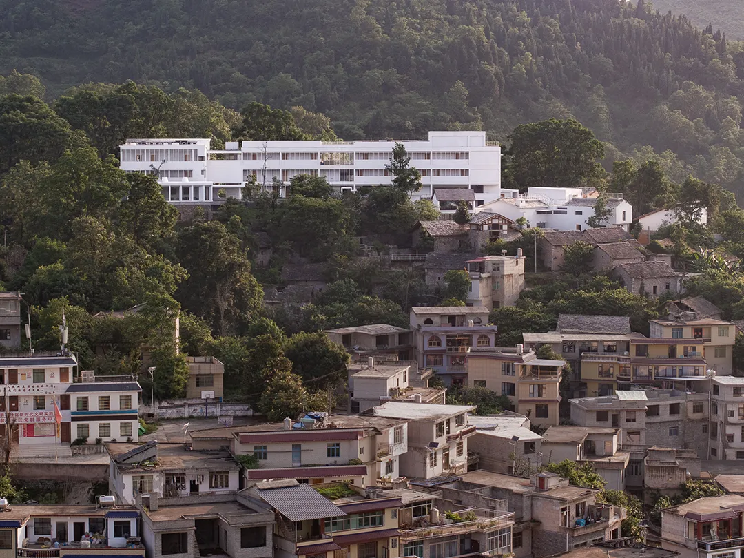 至也黄果树酒店：山脊之上，空间之间 / 悬置建筑 - 图片 7