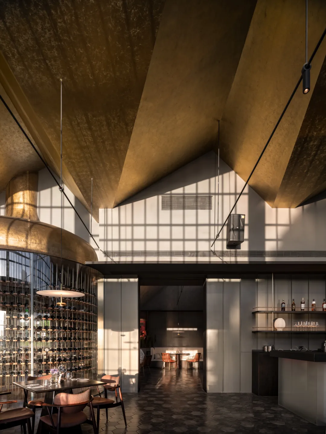 上海油罐工业风展空间改Olivino餐厅,工业基因对话餐饮情感 - 图片 5