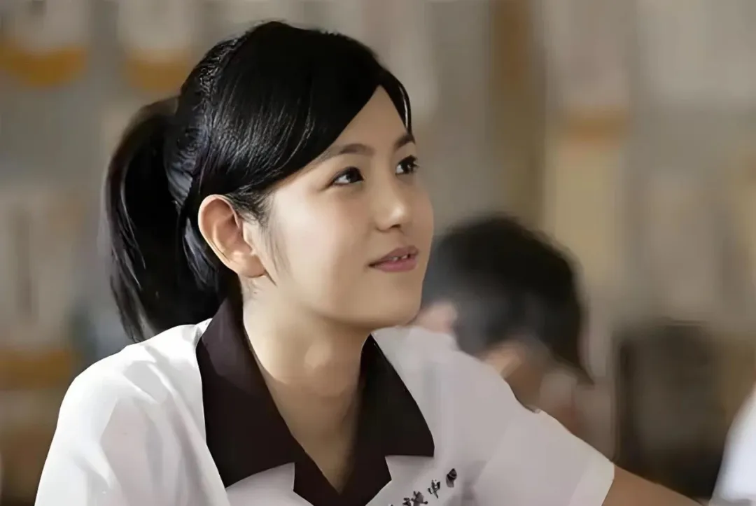 陈妍希主导设计北京豪宅 简约艺术交织藏设计巧思 - 图片 6