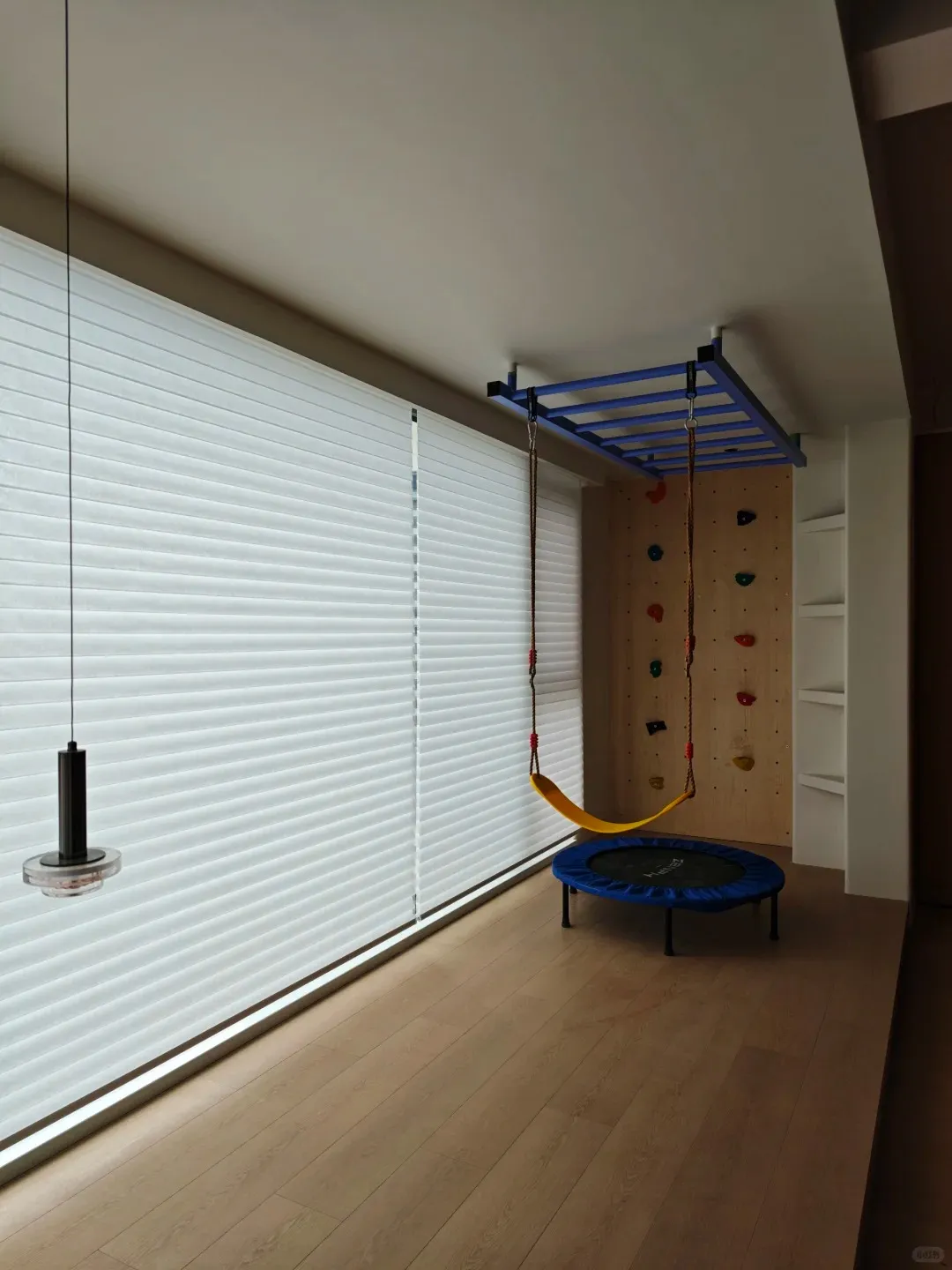 年轻人为啥不用阳台传统布帘？设计师该看替代方案 - 图片 6