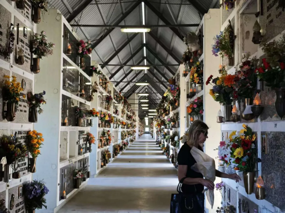 阿尔多·罗西如何用“死者之城”重构公墓设计逻辑 - 图片 7