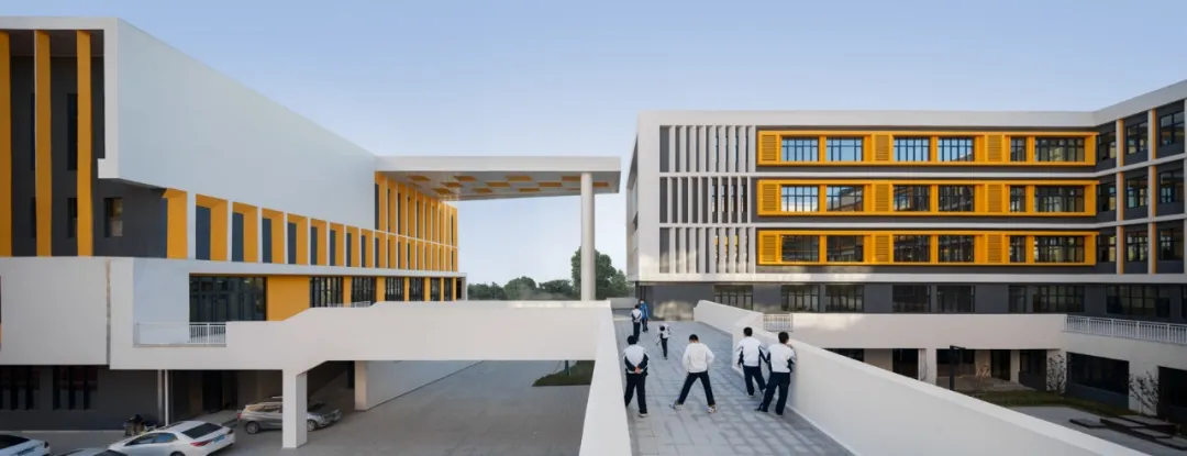 有限用地怎么造活力校园？东北英才一中用了“第二跑道” - 图片 5