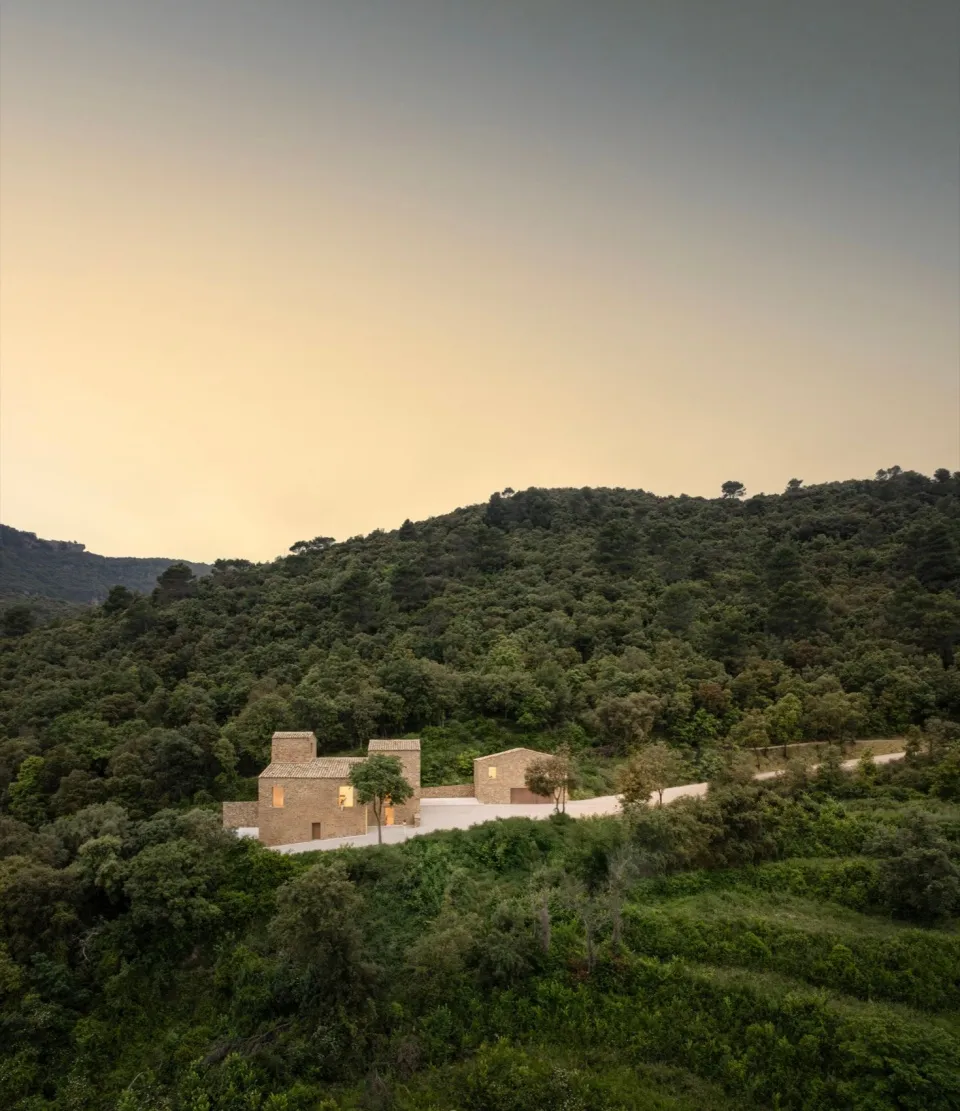 赫罗纳废弃农舍怎么变当代自然居所？看“保留转译”方案 - 图片 5