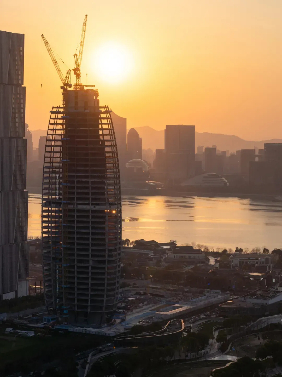 杭州钱塘江边“归屿”大平层：把人文江景搬进静谧家 - 图片 5