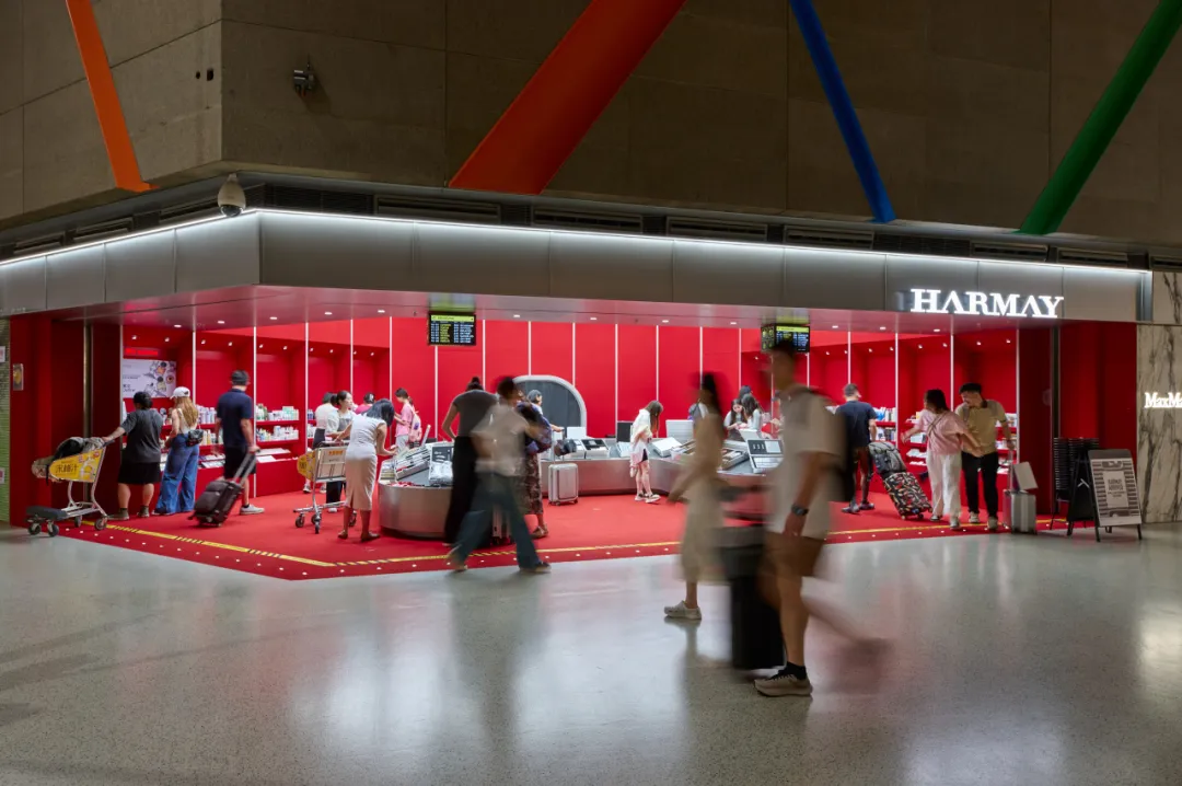 AIM设计话梅虹桥机场店绝了！用机场元素重新定义零售体验 - 图片 5