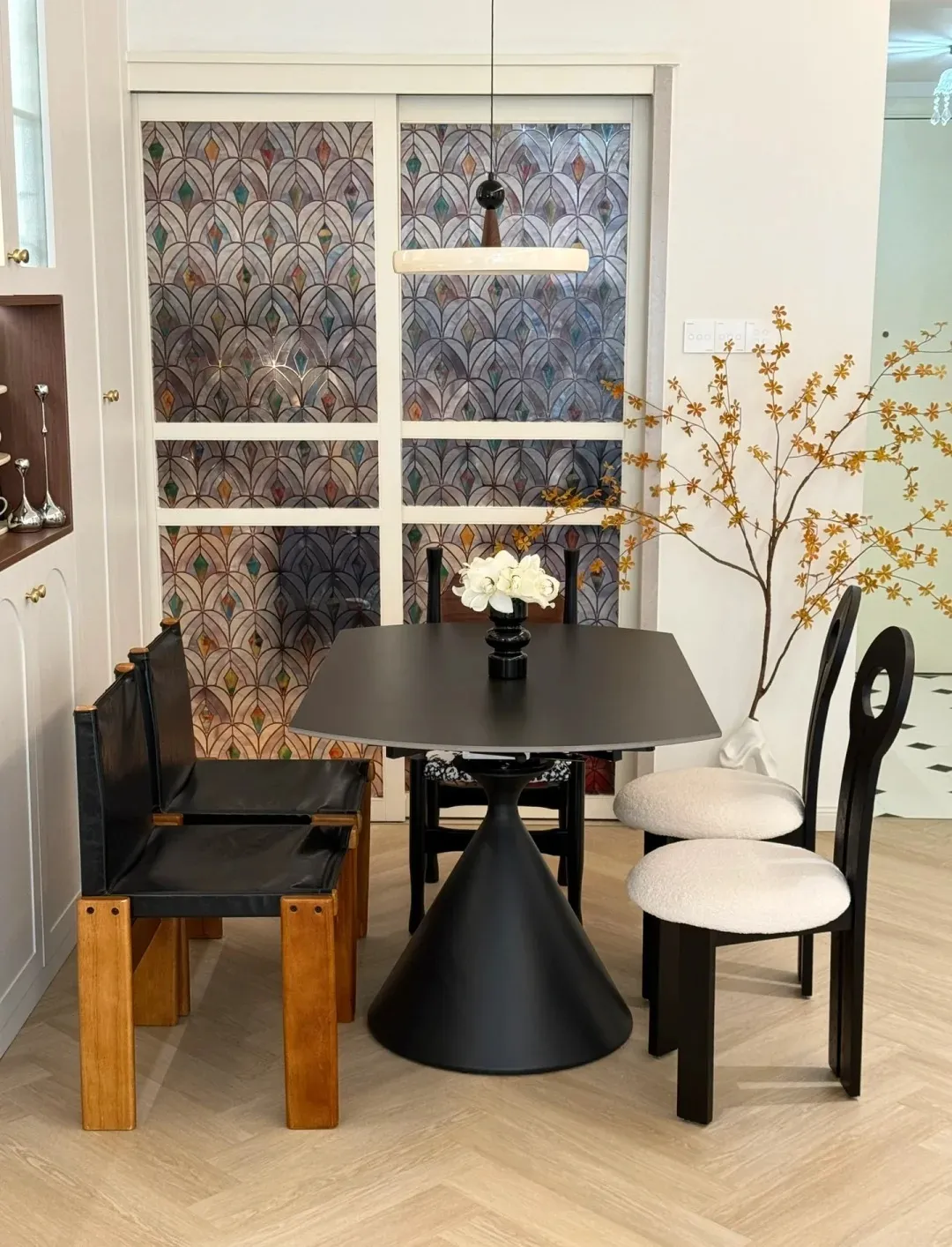 传统长餐桌淘汰！广东流行5种适配户型的实用餐桌设计 - 图片 7