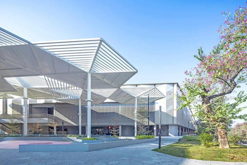 华南农业大学综合体育馆获得2025年度德国标志性建筑奖WINNER大奖。 - 图片 6