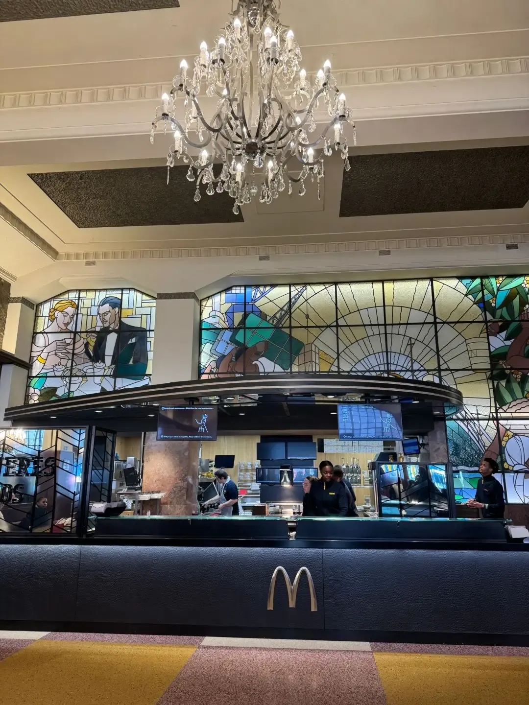 麦当劳居然用4家店把快餐空间设计玩出商业+文化花样 - 图片 8