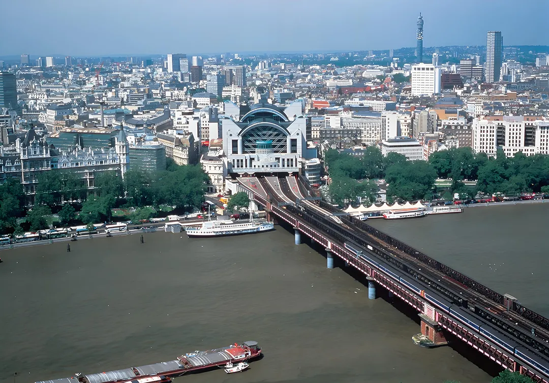 英国建筑师特里·法雷尔教室内设计“从城市到空间” - 图片 6