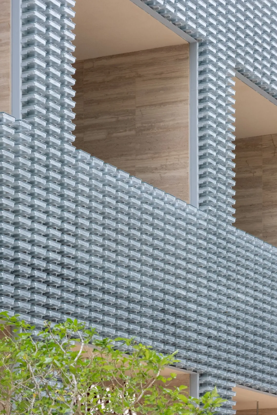 曼谷浸信会学生中心改造：玻璃半砖外墙成设计典范 - 图片 6