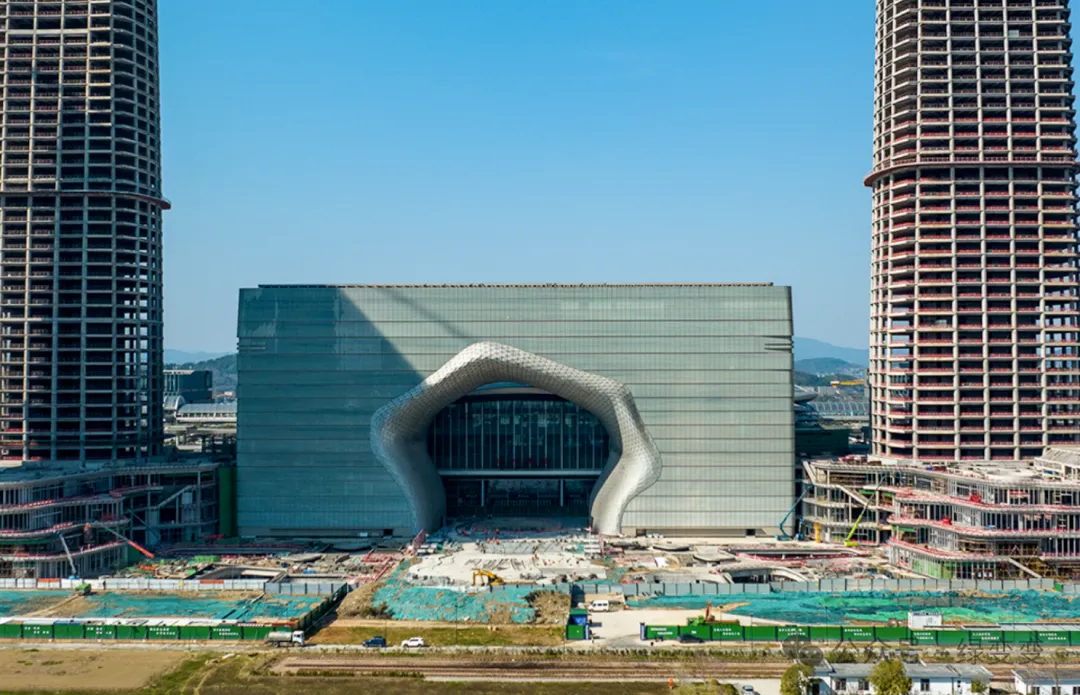 面对当下年轻人的躺平潮！90岁老院士程泰宁依旧每天上班做设计！ - 图片 7