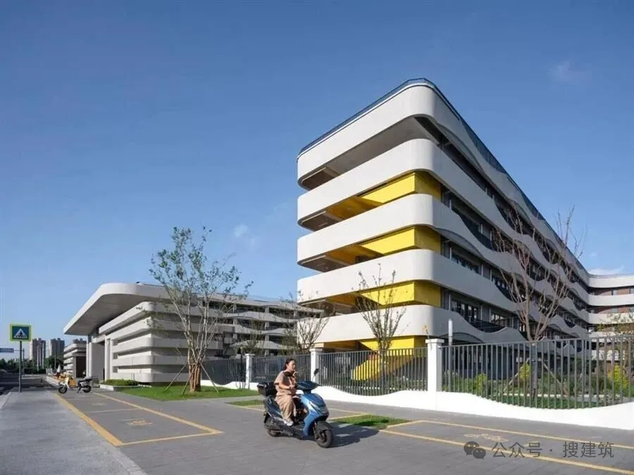 无锡世新实验学校以彩虹符号打造校园空间 - 图片 9