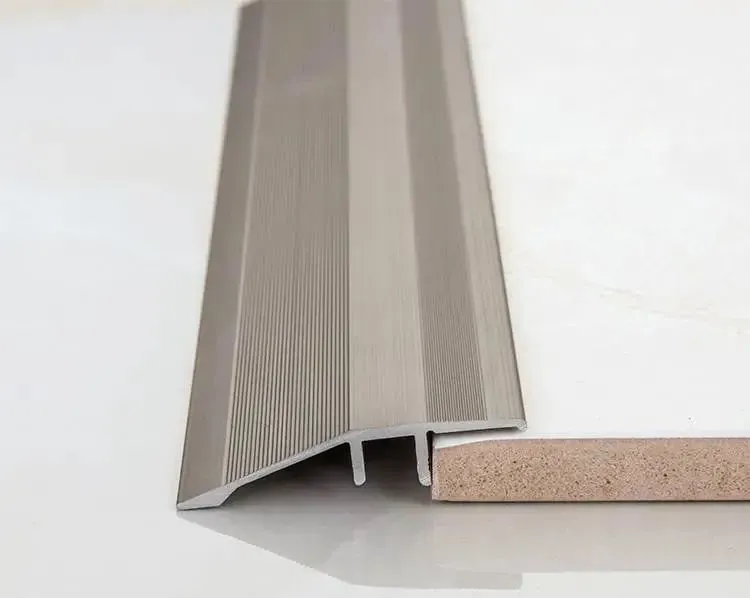 什么是压条与打胶收口？ - 图片 5