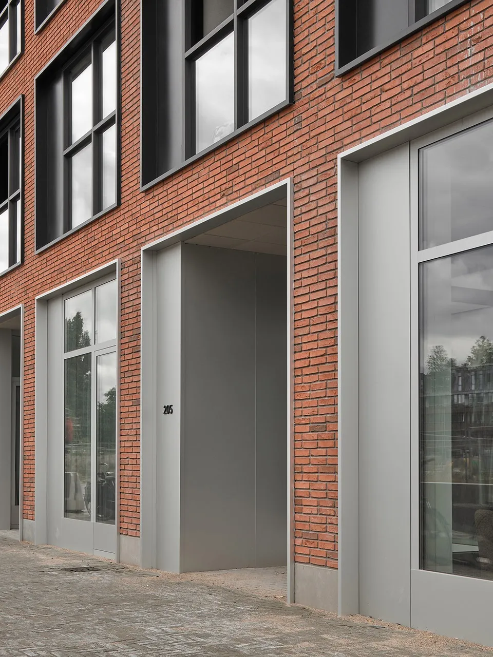 狭长地块难搞？阿姆斯特丹这处住宅造出交流感 - 图片 6