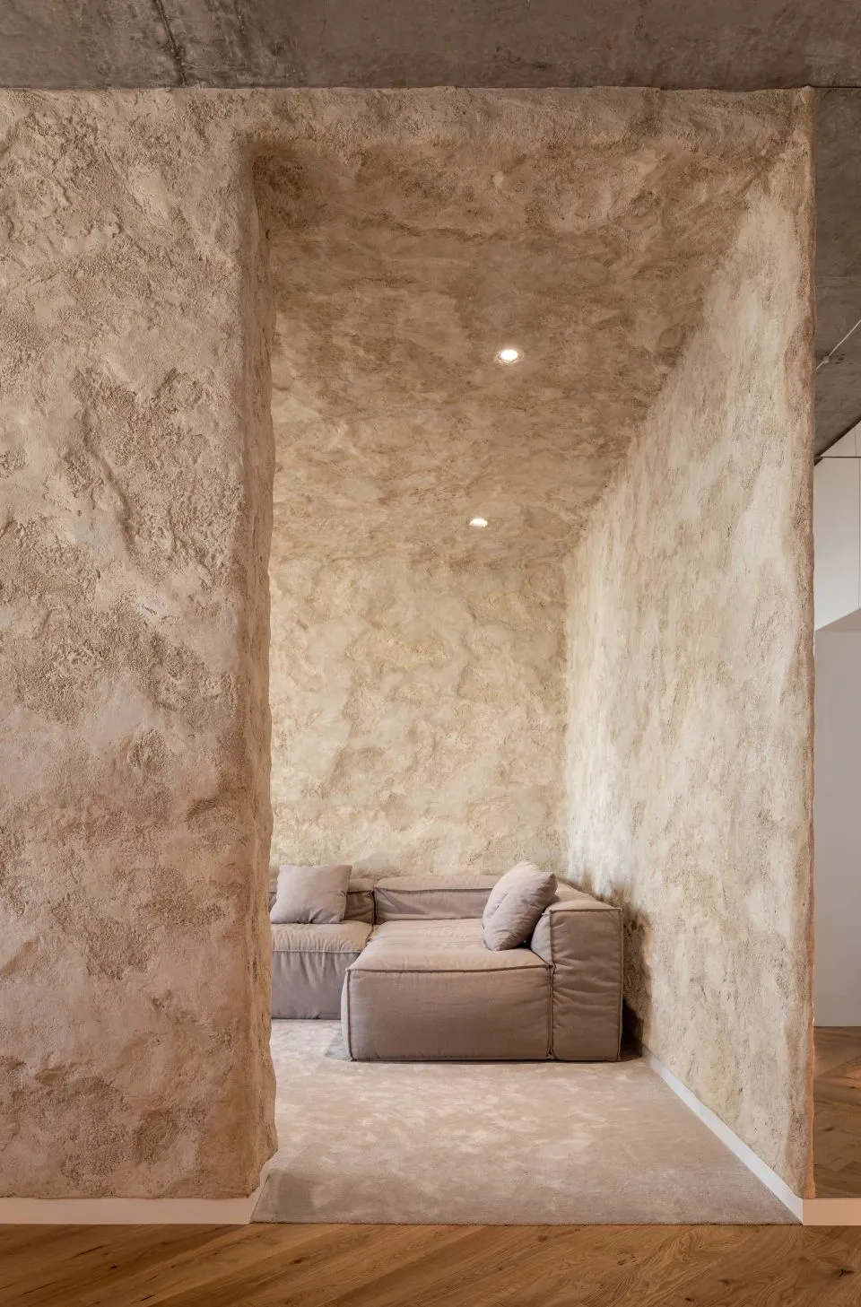 天然材质侘寂公寓设计案例：现代与自然的碰撞 - 图片 6