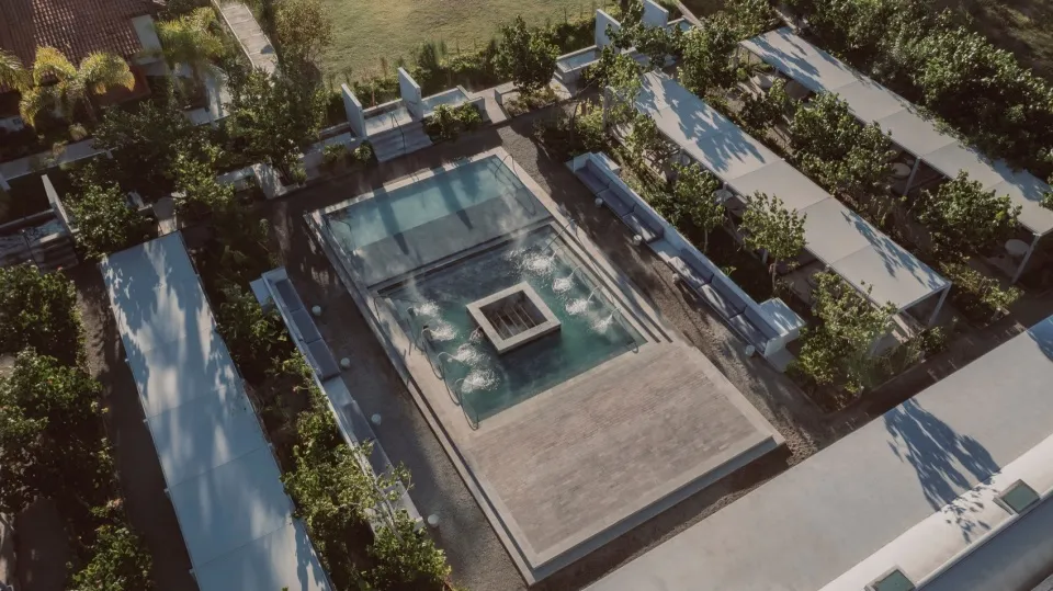 墨西哥热泉花园用几何与自然材料造仪式化温泉空间 - 图片 5