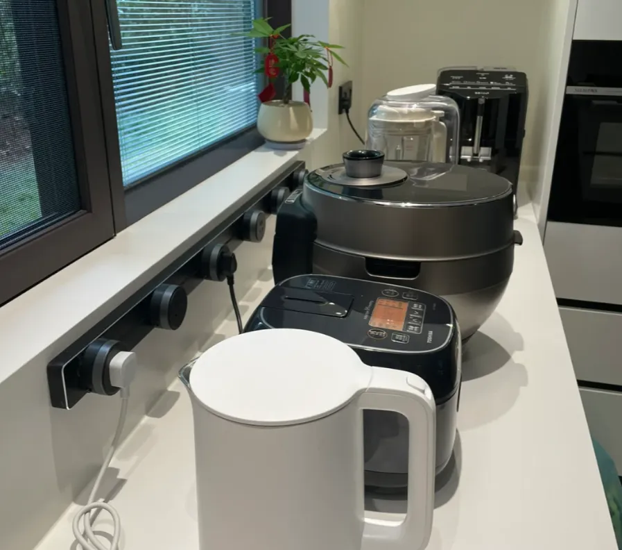 厨房轨道插座从网红神器沦为智商税，特定场景仍有用 - 图片 5