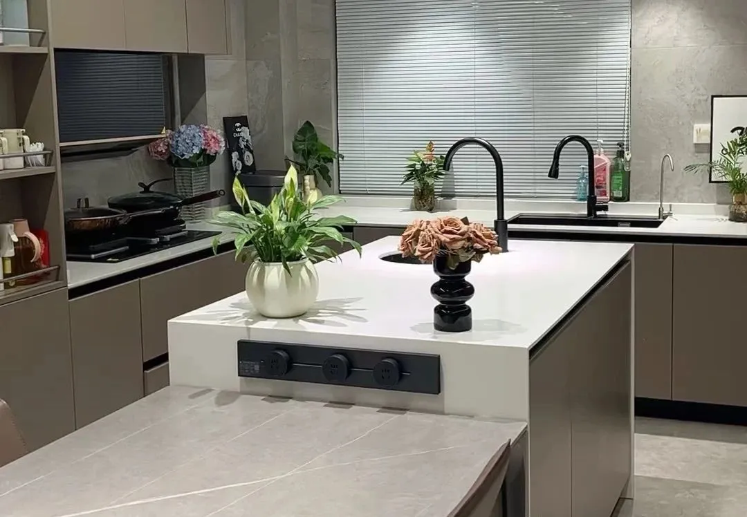 厨房轨道插座从网红神器沦为智商税，特定场景仍有用 - 图片 9
