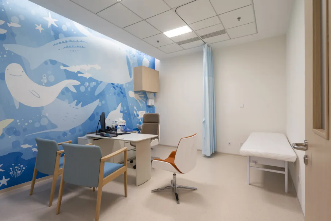 医疗空间设计专家揭秘就医体验提升与老病房改造秘诀 - 图片 6