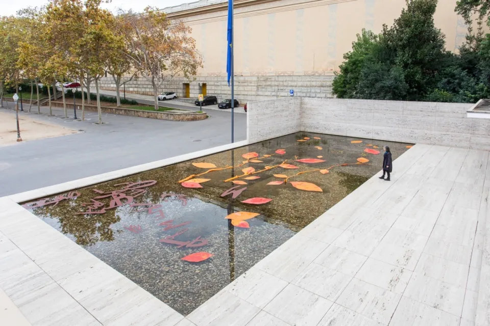 米斯‘与自然对话’艺术案例给设计师的共生创意路径 - 图片 5