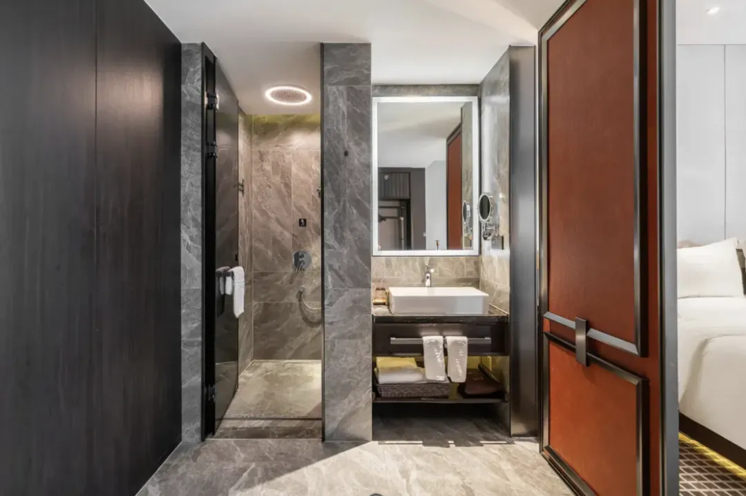 酒店洗手台总“好看难用”？设计师需平衡实用与设计 - 图片 1