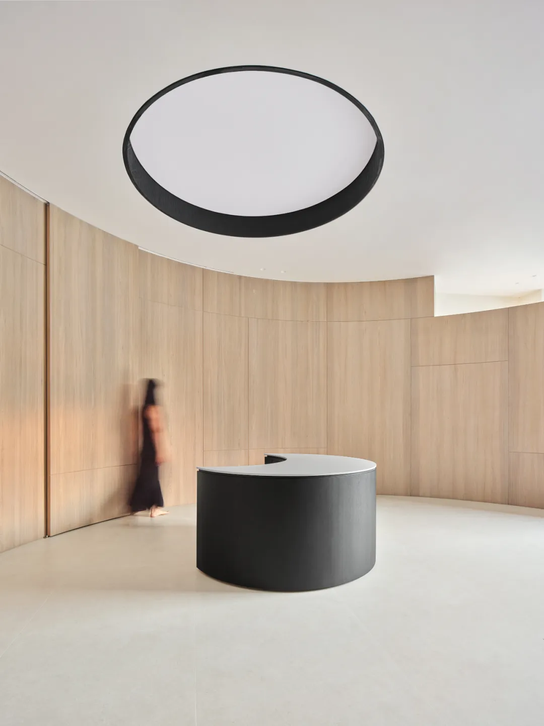 温州临街木作展厅设计：颠覆传统以材料本质重构空间 - 图片 7