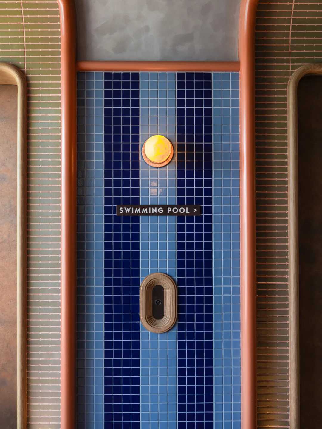 梁志天为香港金普顿酒店打造泳池主题高空社交新地标 - 图片 5