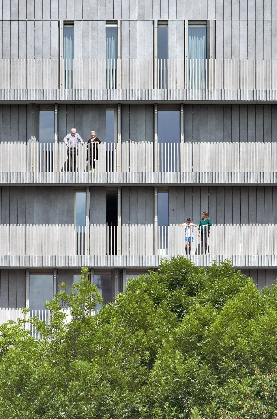 西班牙这款住宅楼把历史、功能和低能耗玩明白了 - 图片 6