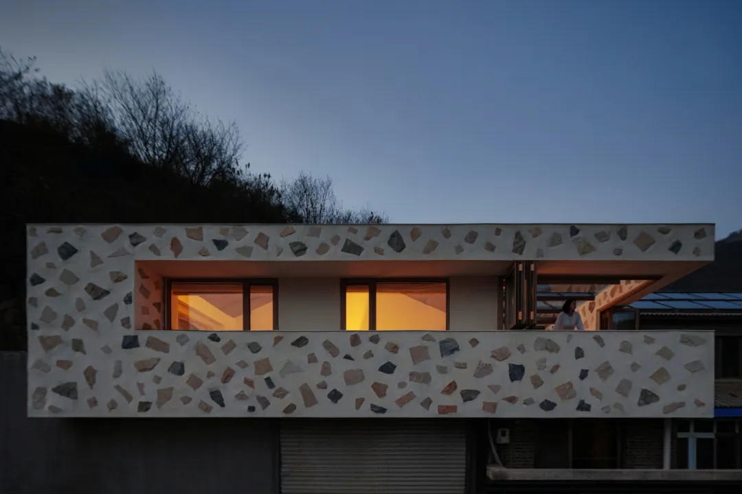 北京这家山野民宿竟用“漂浮白盒”对话青山 - 图片 9