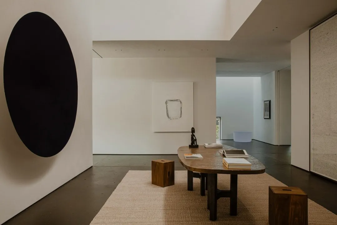 比利时建筑师用减法设计打造3个静谧有温度空间案例 - 图片 8